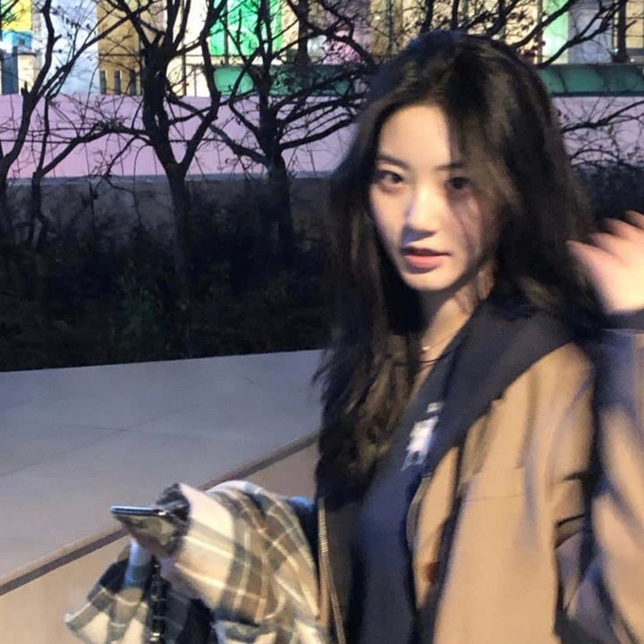 属于她们的片刻